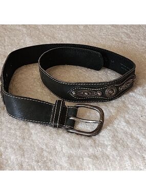 Western genuine leather belt color black with silver embellishments size large